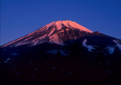 �����˂���